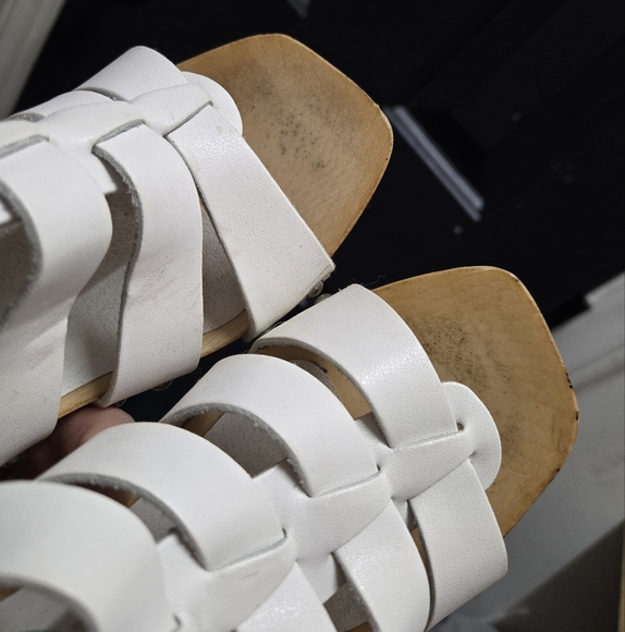 White Strappy Wooden Platform Sandals - Picture 4 of 7